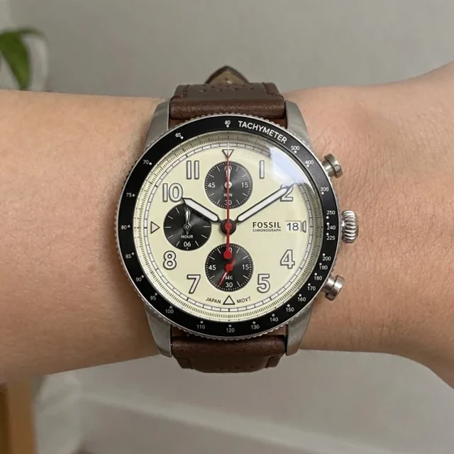 Fossil FFS6042 on the wrist